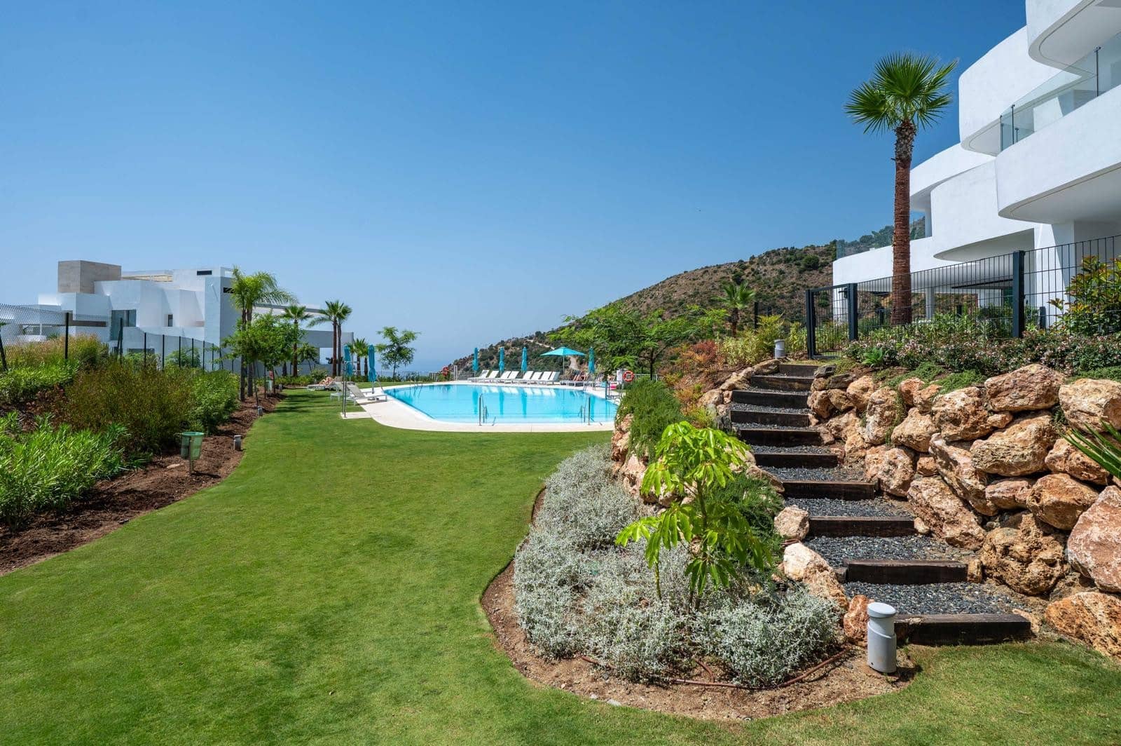 3 soveværelse Lejlighed til leje i Ojen med swimmingpool garage - € 5.000 (Ref: 9081270)