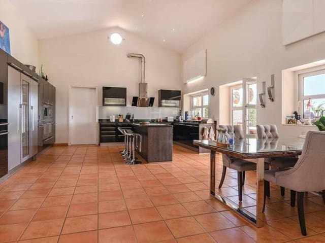 6 camera da letto Villa in vendita in Sotogrande Alto, San Roque con piscina garage - 1.850.000 € (Rif: 9081271)