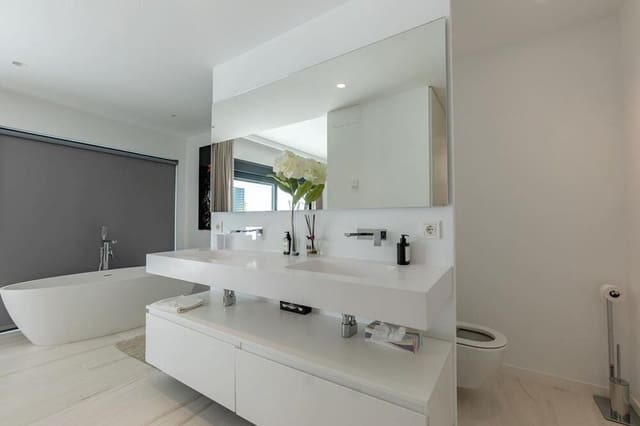 5 bedroom Villa for rent in Nueva Alcántara, Marbella with pool garage - € 14,000 (Ref: 9084881)