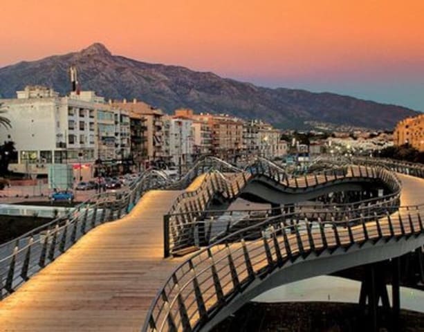 5 bedroom Villa for rent in Nueva Alcántara, Marbella with pool garage - € 14,000 (Ref: 9084881)