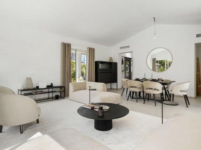 4 chambre Villa/Maison à vendre à Casares Golf - Casares del Sol, Casares avec piscine garage - 1 750 000 € (Ref: 9088363)