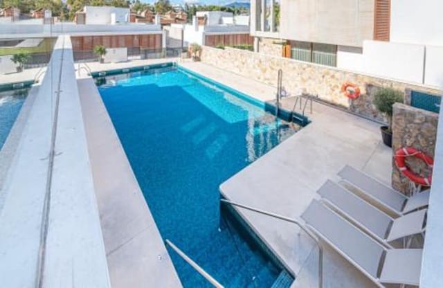 4 slaapkamer Halfvrijstaande villa te huur in Lomas De Marbella, Marbella met zwembad garage - € 10.000 (Ref: 9095017)