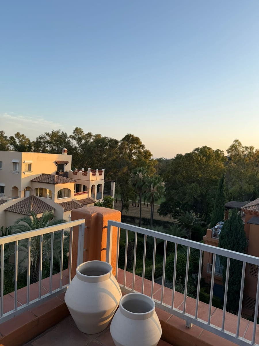 3 quarto Penthouse para arrendar em Estepona com piscina garagem - 4 200 € (Ref: 9097833)