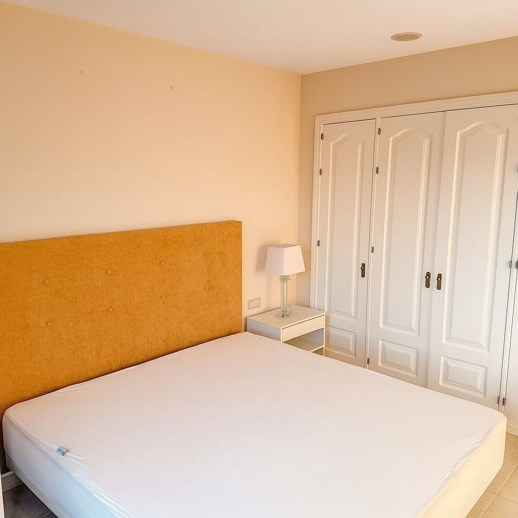 3 quarto Penthouse para arrendar em Estepona com piscina garagem - 4 200 € (Ref: 9097833)