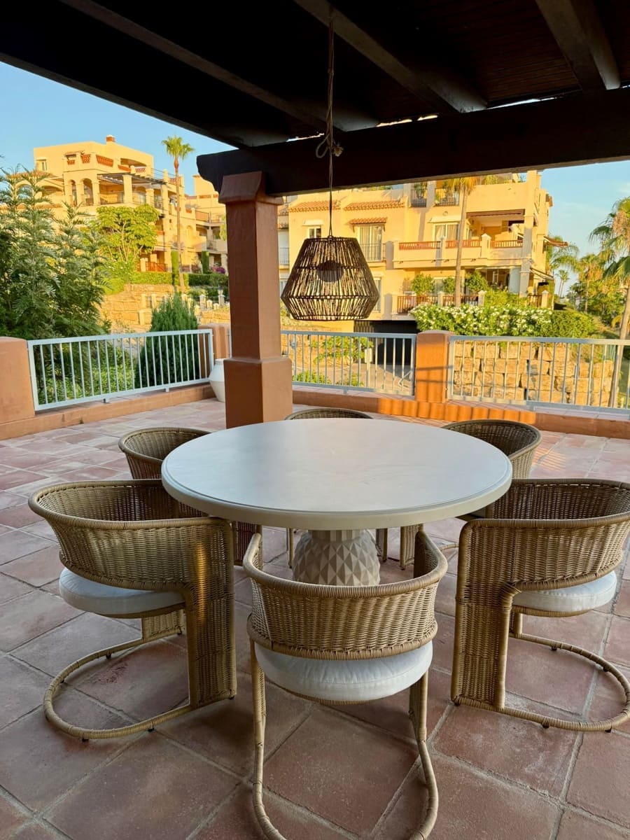 3 quarto Penthouse para arrendar em Estepona com piscina garagem - 4 200 € (Ref: 9097833)