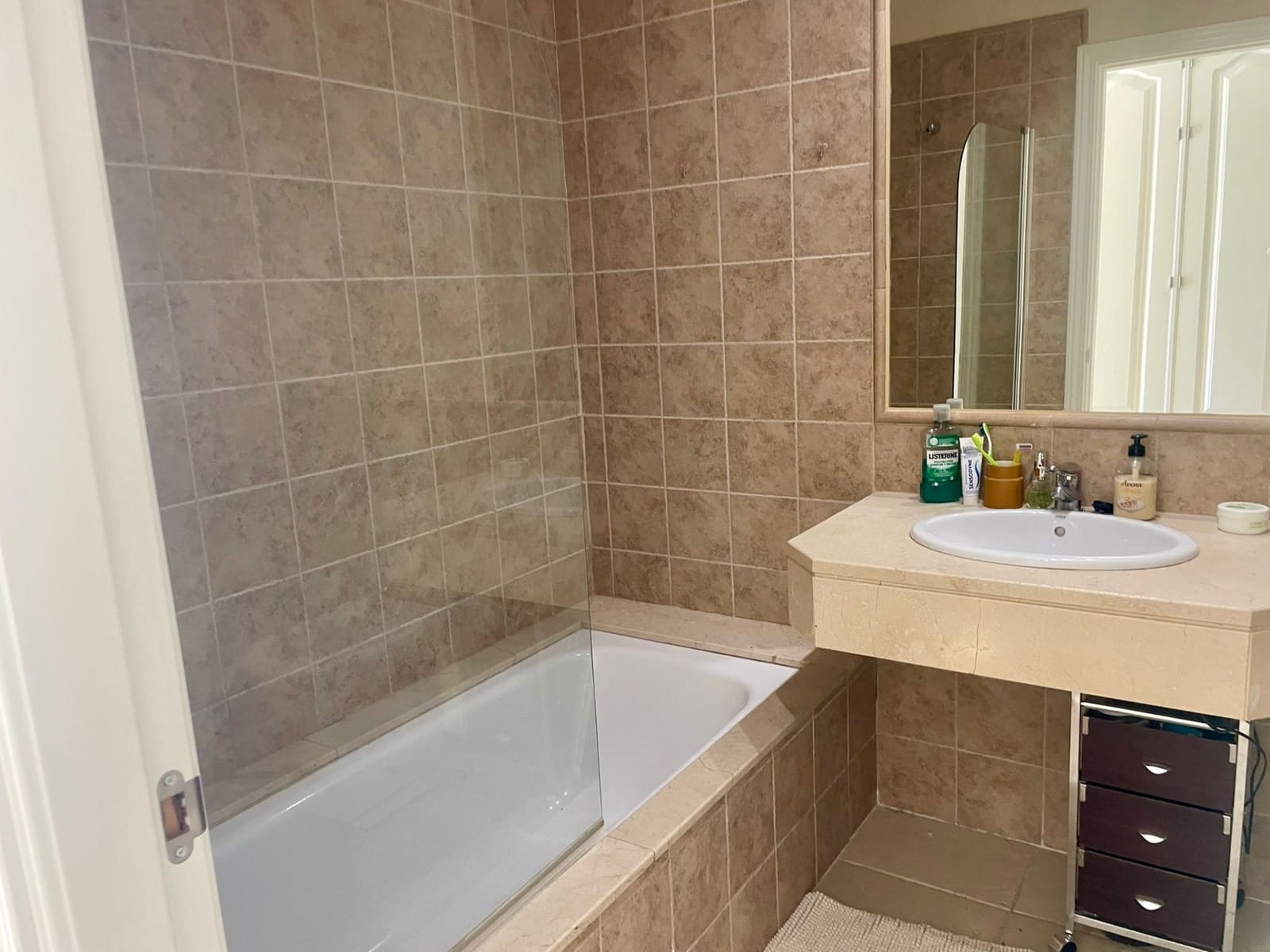 3 quarto Penthouse para arrendar em Estepona com piscina garagem - 4 200 € (Ref: 9097833)