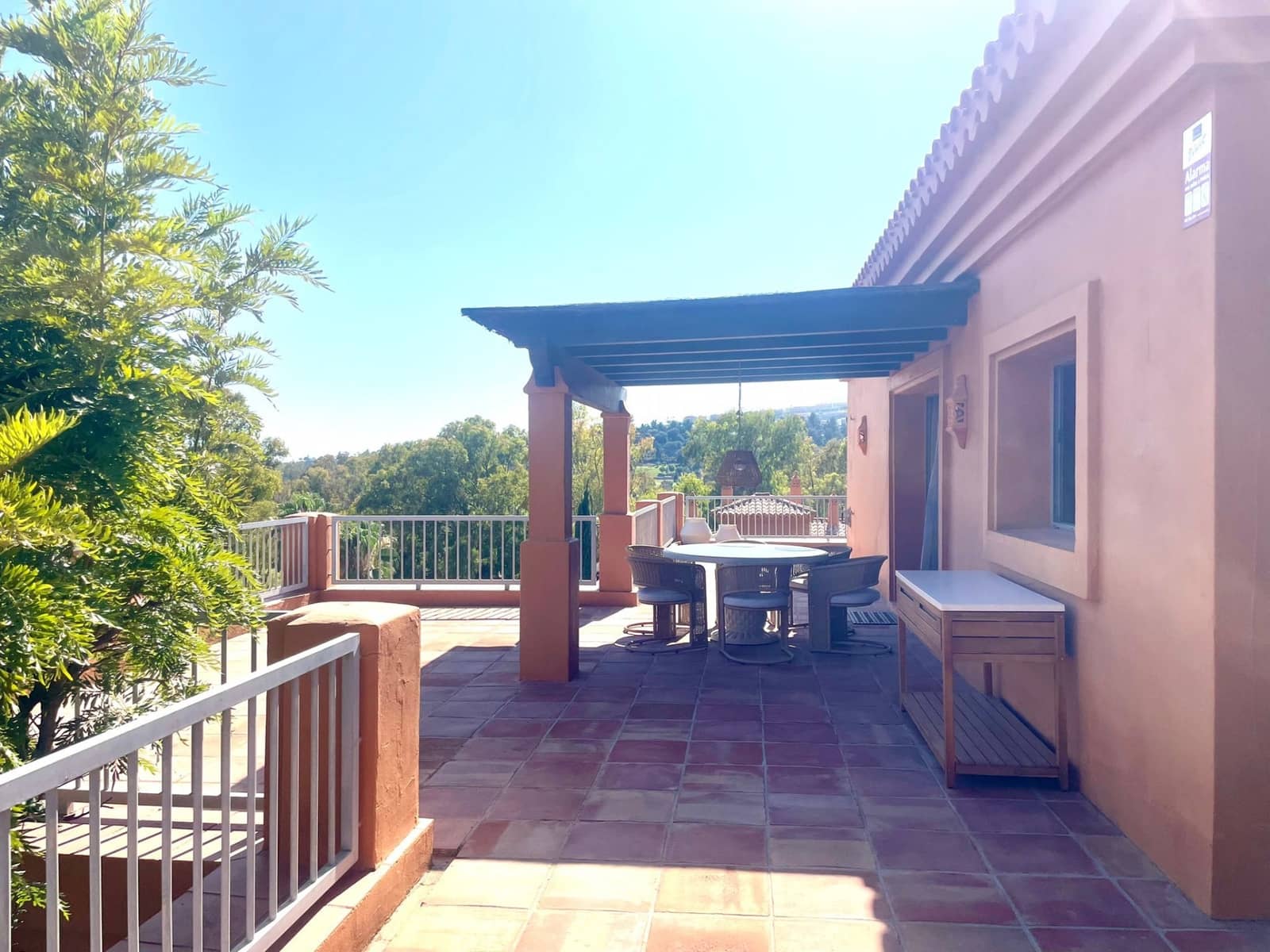 3 quarto Penthouse para arrendar em Estepona com piscina garagem - 4 200 € (Ref: 9097833)