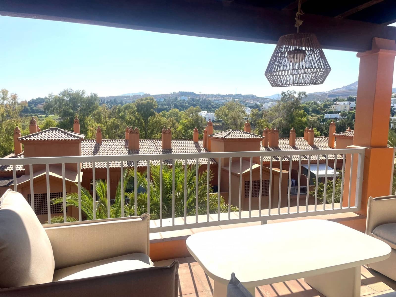 3 quarto Penthouse para arrendar em Estepona com piscina garagem - 4 200 € (Ref: 9097833)