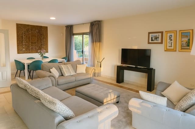 3 soverom Penthouse til leie i La Alquería, Estepona med svømmebasseng garasje - € 4 200 (Ref: 9097833)