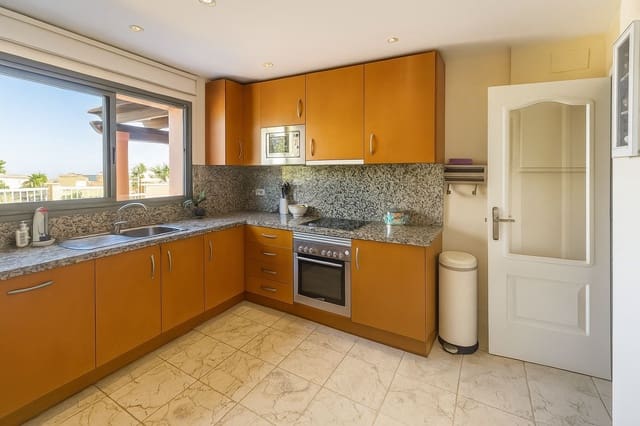 3 soverom Penthouse til leie i La Alquería, Estepona med svømmebasseng garasje - € 4 200 (Ref: 9097833)