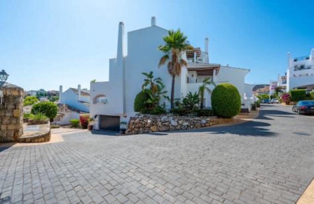 2 quarto Apartamento para arrendar em Marbella com piscina garagem - 2 100 € (Ref: 9104246)