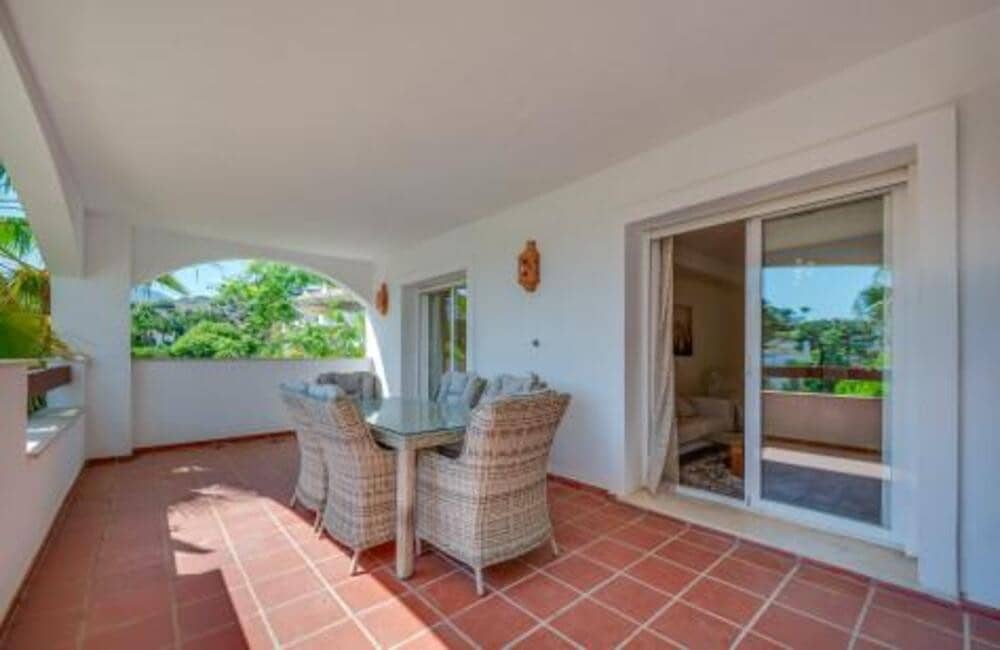 2 quarto Apartamento para arrendar em Marbella com piscina garagem - 2 100 € (Ref: 9104246)