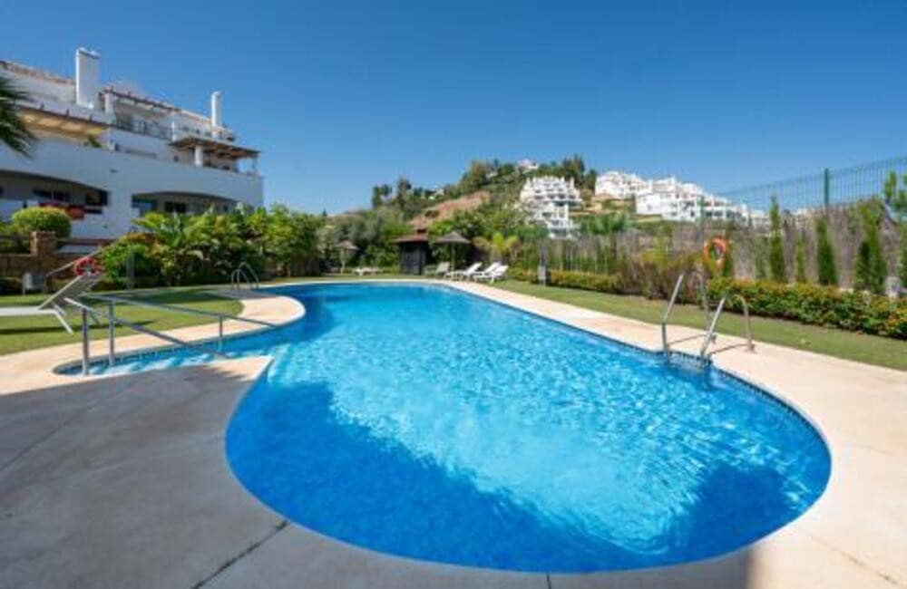 2 quarto Apartamento para arrendar em Marbella com piscina garagem - 2 100 € (Ref: 9104246)