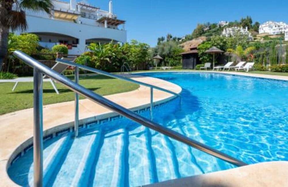 2 quarto Apartamento para arrendar em Marbella com piscina garagem - 2 100 € (Ref: 9104246)