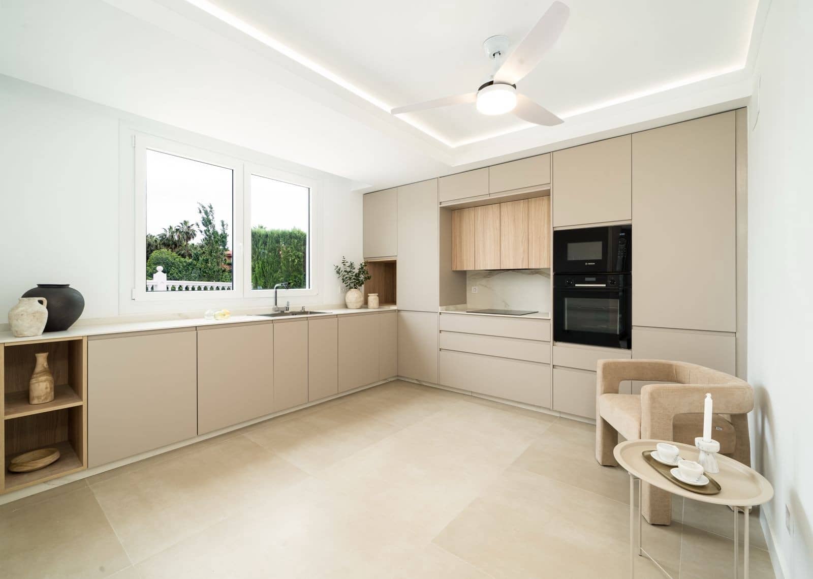 3 slaapkamer Villa te huur in El Faro met zwembad garage - € 4.500 (Ref: 9108401)