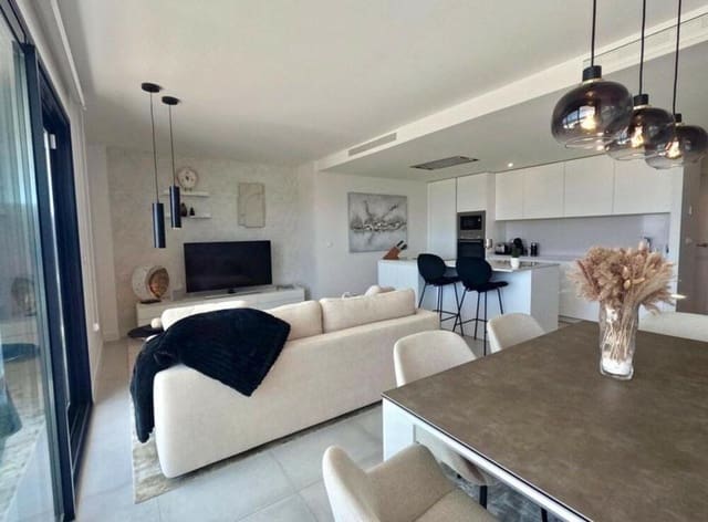 3 soverom Penthouse til leie i La Concha - Resina Golf, Estepona med svømmebasseng garasje - € 3 300 (Ref: 9111817)