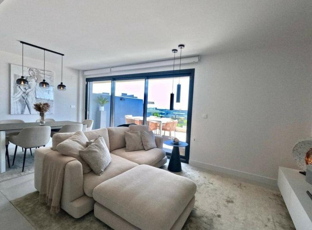3 makuuhuone Kattohuoneisto vuokrattavana paikassa Estepona mukana uima-altaan 
autotalli - 3 300 € (Ref: 9111817)