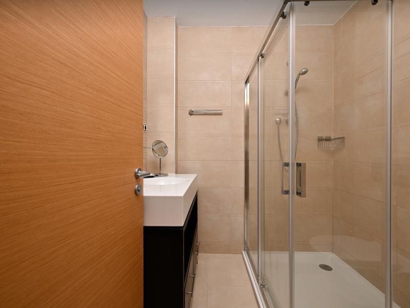 3 slaapkamer Appartement te huur in Marbella met zwembad garage - € 2.500 (Ref: 9113771)