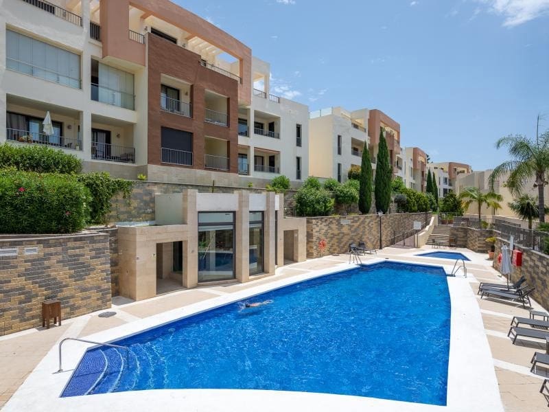 3 slaapkamer Appartement te huur in Marbella met zwembad garage - € 2.500 (Ref: 9113771)