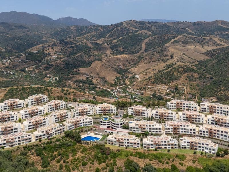 3 slaapkamer Appartement te huur in Marbella met zwembad garage - € 2.500 (Ref: 9113771)