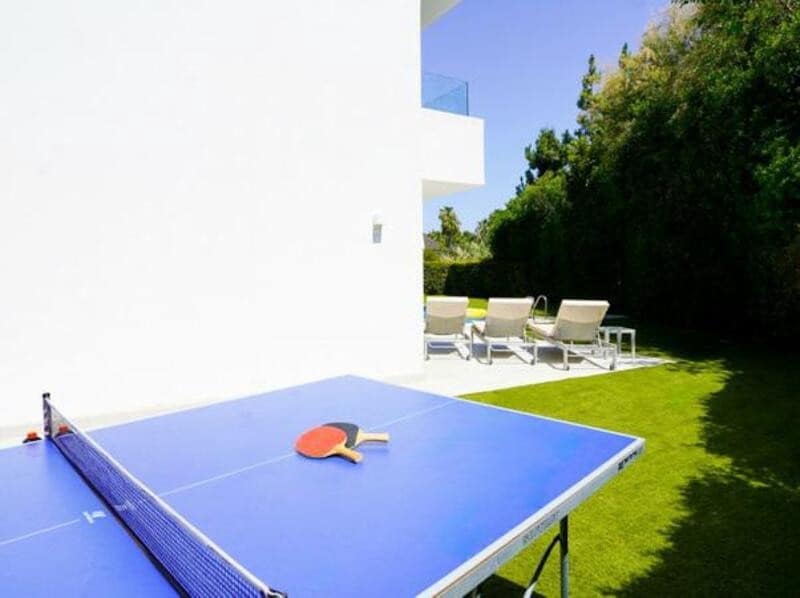 5 soveværelse Villa til leje i El Paraiso med swimmingpool garage - € 9.250 (Ref: 9113774)