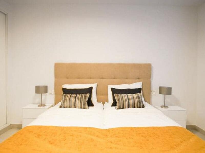 5 soveværelse Villa til leje i El Paraiso med swimmingpool garage - € 9.250 (Ref: 9113774)