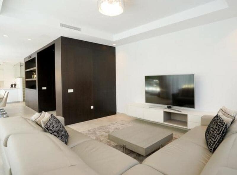 5 sypialnia Willa do wynajęcia w El Paraiso z basenem garażem - 9 250 € (Ref: 9113774)