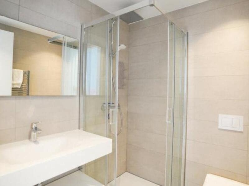5 sypialnia Willa do wynajęcia w El Paraiso z basenem garażem - 9 250 € (Ref: 9113774)