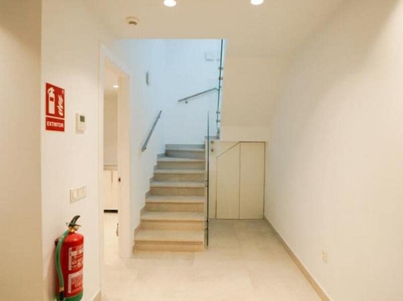 5 sypialnia Willa do wynajęcia w El Paraiso z basenem garażem - 9 250 € (Ref: 9113774)