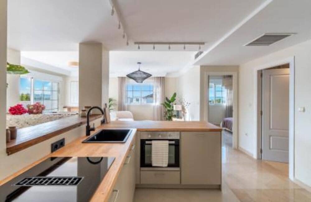 3 soveværelse Penthouse til salg i Marbella med swimmingpool garage - € 750.000 (Ref: 9113775)