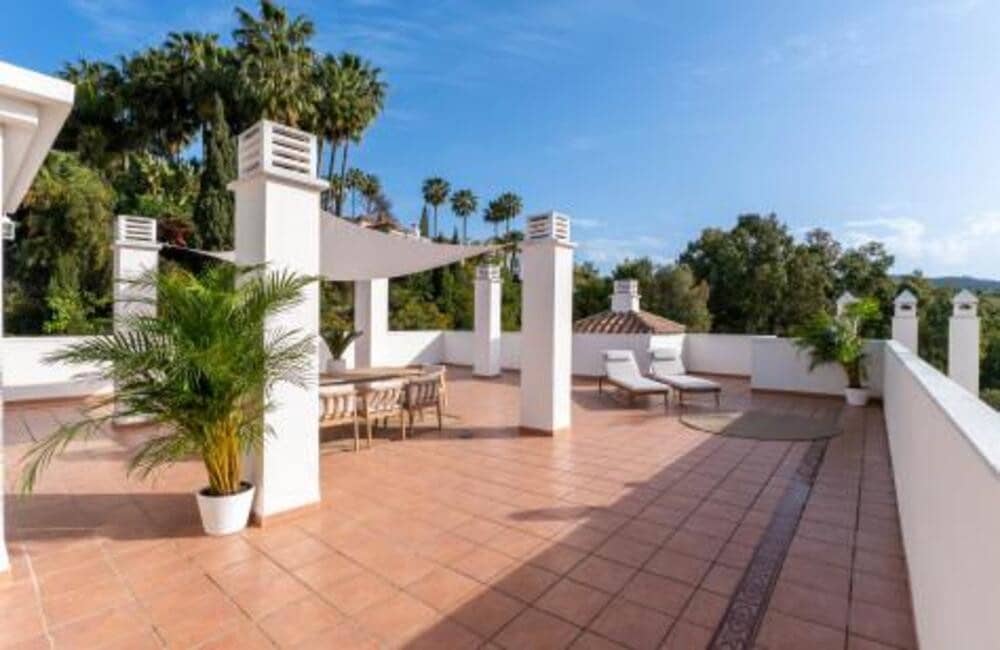 3 soveværelse Penthouse til salg i Marbella med swimmingpool garage - € 750.000 (Ref: 9113775)