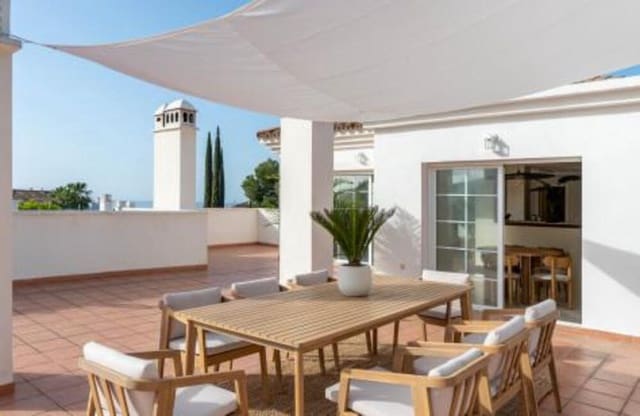 3 soveværelse Penthouse til salg i Río Real, Marbella med swimmingpool garage - € 750.000 (Ref: 9113775)