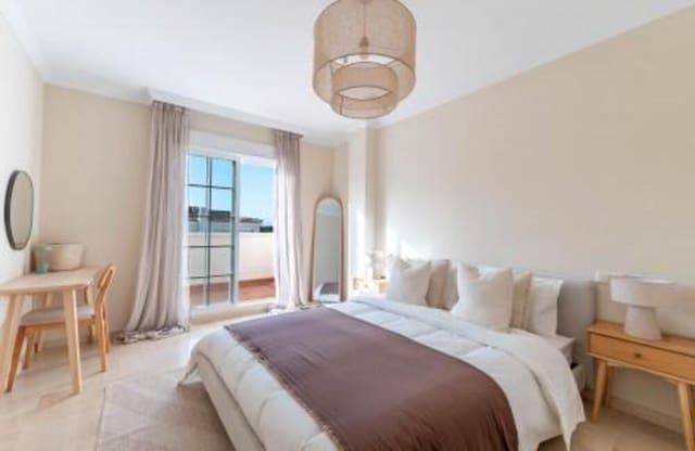 3 soveværelse Penthouse til salg i Río Real, Marbella med swimmingpool garage - € 750.000 (Ref: 9113775)