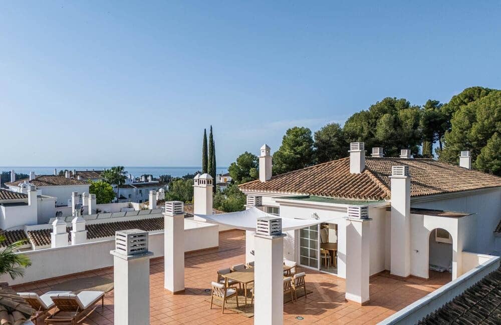 3 soveværelse Penthouse til salg i Marbella med swimmingpool garage - € 750.000 (Ref: 9113775)