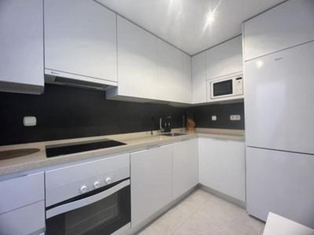 2 slaapkamer Penthouse te huur in La Quinta met zwembad garage - € 3.000 (Ref: 9126483)