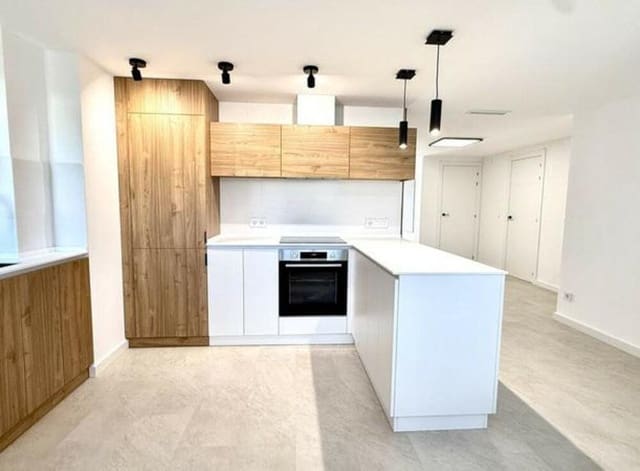 3 makuuhuone Huoneisto vuokrattavana paikassa Paraiso - Barronal, Estepona mukana uima-altaan 
autotalli - 2 500 € (Ref: 9129435)
