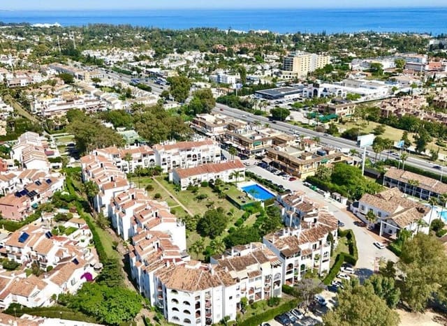3 makuuhuone Huoneisto vuokrattavana paikassa Paraiso - Barronal, Estepona mukana uima-altaan 
autotalli - 2 500 € (Ref: 9129435)