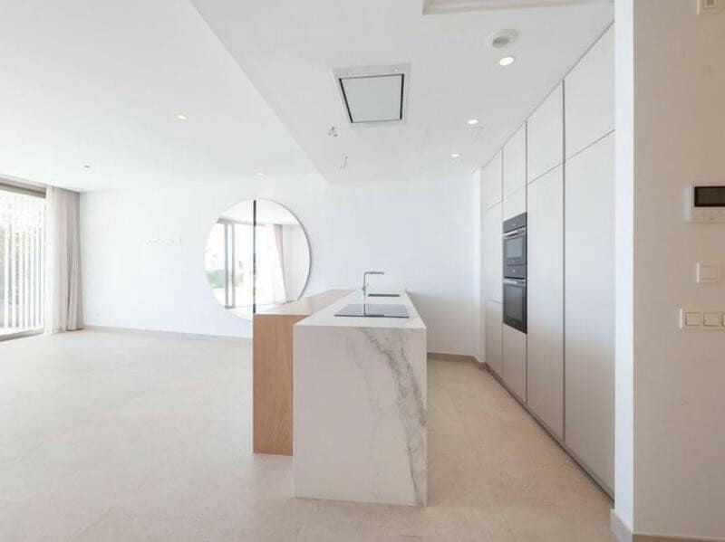 2 soveværelse Lejlighed til leje i La Quinta med swimmingpool garage - € 4.850 (Ref: 9129436)