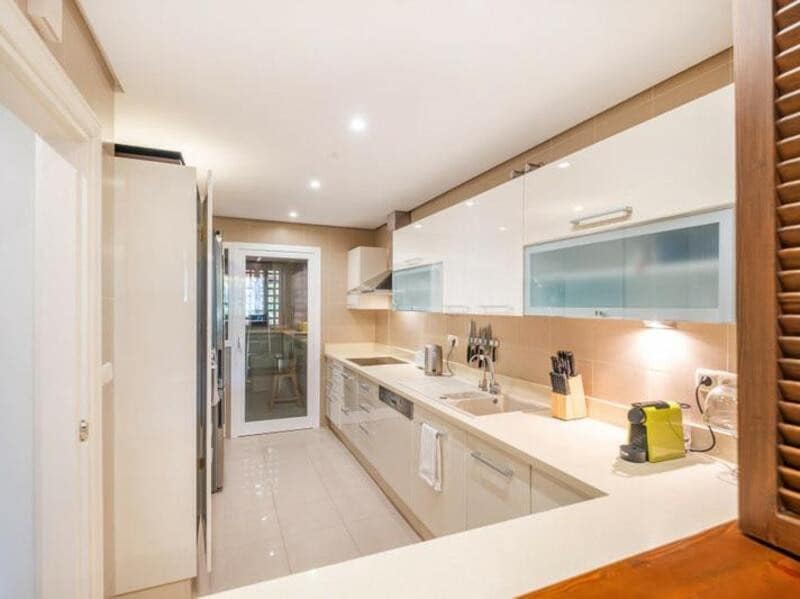 3 soveværelse Lejlighed til leje i Marbella med swimmingpool garage - € 3.500 (Ref: 9129438)