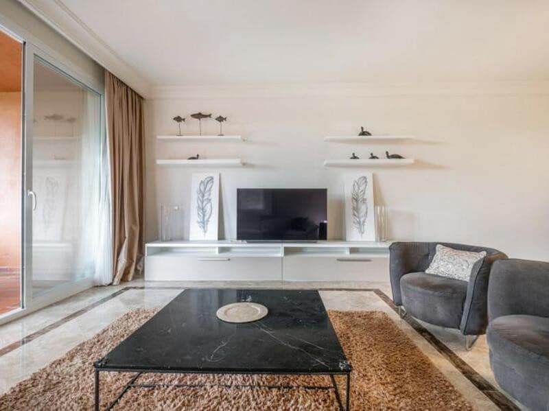 3 soveværelse Lejlighed til leje i Marbella med swimmingpool garage - € 3.500 (Ref: 9129438)