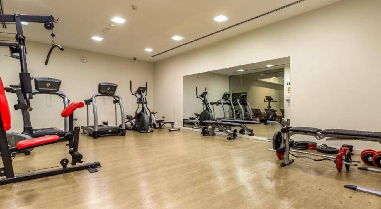 3 soveværelse Penthouse til salg i Estepona med swimmingpool garage - € 700.000 (Ref: 9132056)