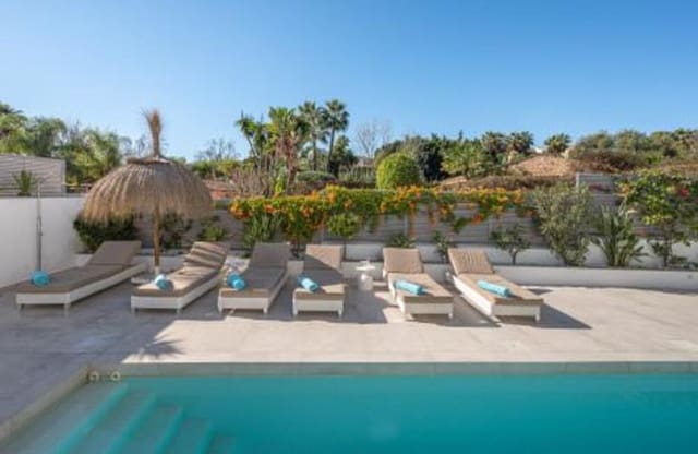 4 soveværelse Villa til salg i Sierra Blanca, Marbella med swimmingpool garage - € 2.450.000 (Ref: 9132057)