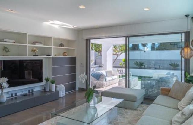 4 soveværelse Villa til salg i Sierra Blanca, Marbella med swimmingpool garage - € 2.450.000 (Ref: 9132057)