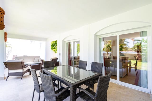 3 soveværelse Villa til leje i Huerta Belón - Calvario, Marbella med swimmingpool garage - € 8.500 (Ref: 9132058)