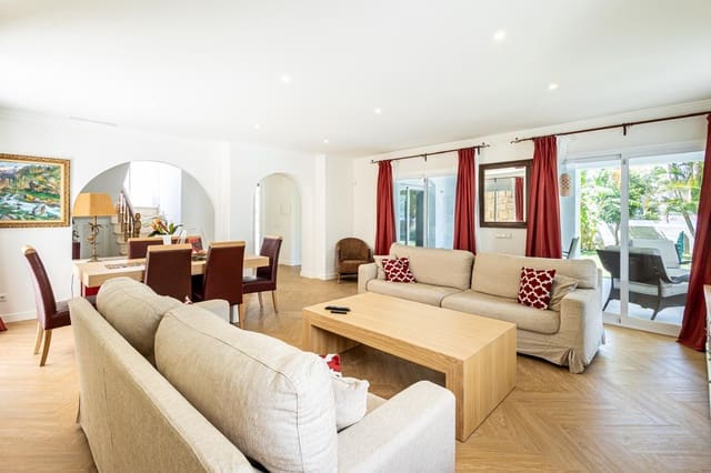 3 soveværelse Villa til leje i Huerta Belón - Calvario, Marbella med swimmingpool garage - € 8.500 (Ref: 9132058)