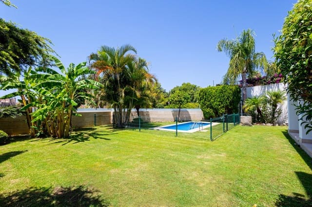3 soveværelse Villa til leje i Huerta Belón - Calvario, Marbella med swimmingpool garage - € 8.500 (Ref: 9132058)