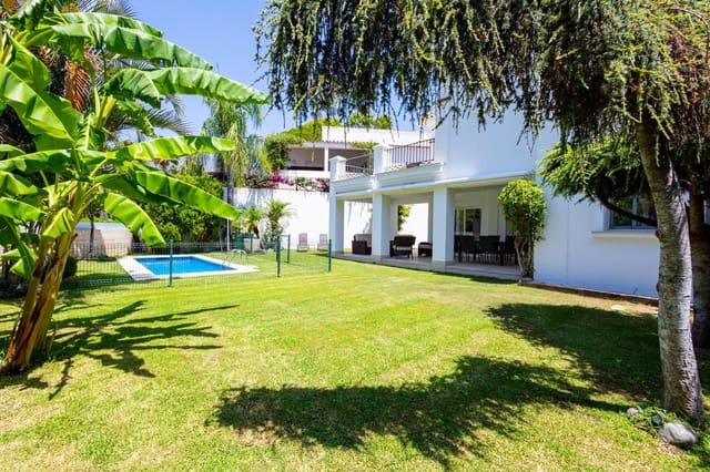 3 soveværelse Villa til leje i Huerta Belón - Calvario, Marbella med swimmingpool garage - € 8.500 (Ref: 9132058)