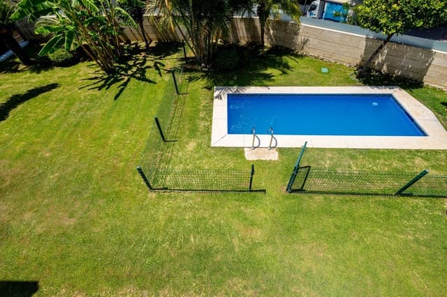 3 soveværelse Villa til leje i Huerta Belón - Calvario, Marbella med swimmingpool garage - € 8.500 (Ref: 9132058)