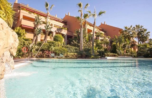 3 sypialnia Apartament do wynajęcia w Bahía de Marbella, Marbella z basenem garażem - 3 300 € (Ref: 9136844)