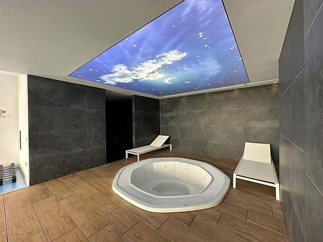 3 camera da letto Appartamento da affittare in Los Naranjos, Marbella con piscina garage - 4.000 € (Rif: 9146709)